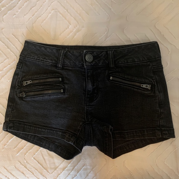 American Eagle black jean shorts - Picture 1 of 3